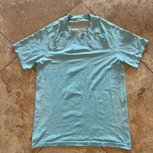 Lululemon Athletica Metal Vent Short Sleeve T Shirt Men’s M Light Blue Yellow